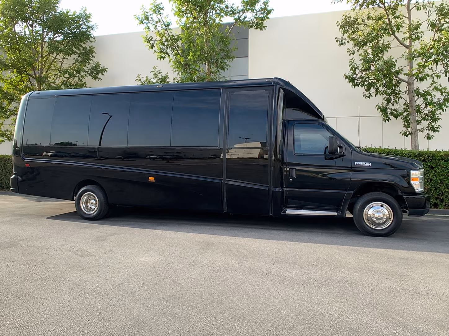 bus rentals for corporate retreats and team building events in the central valley