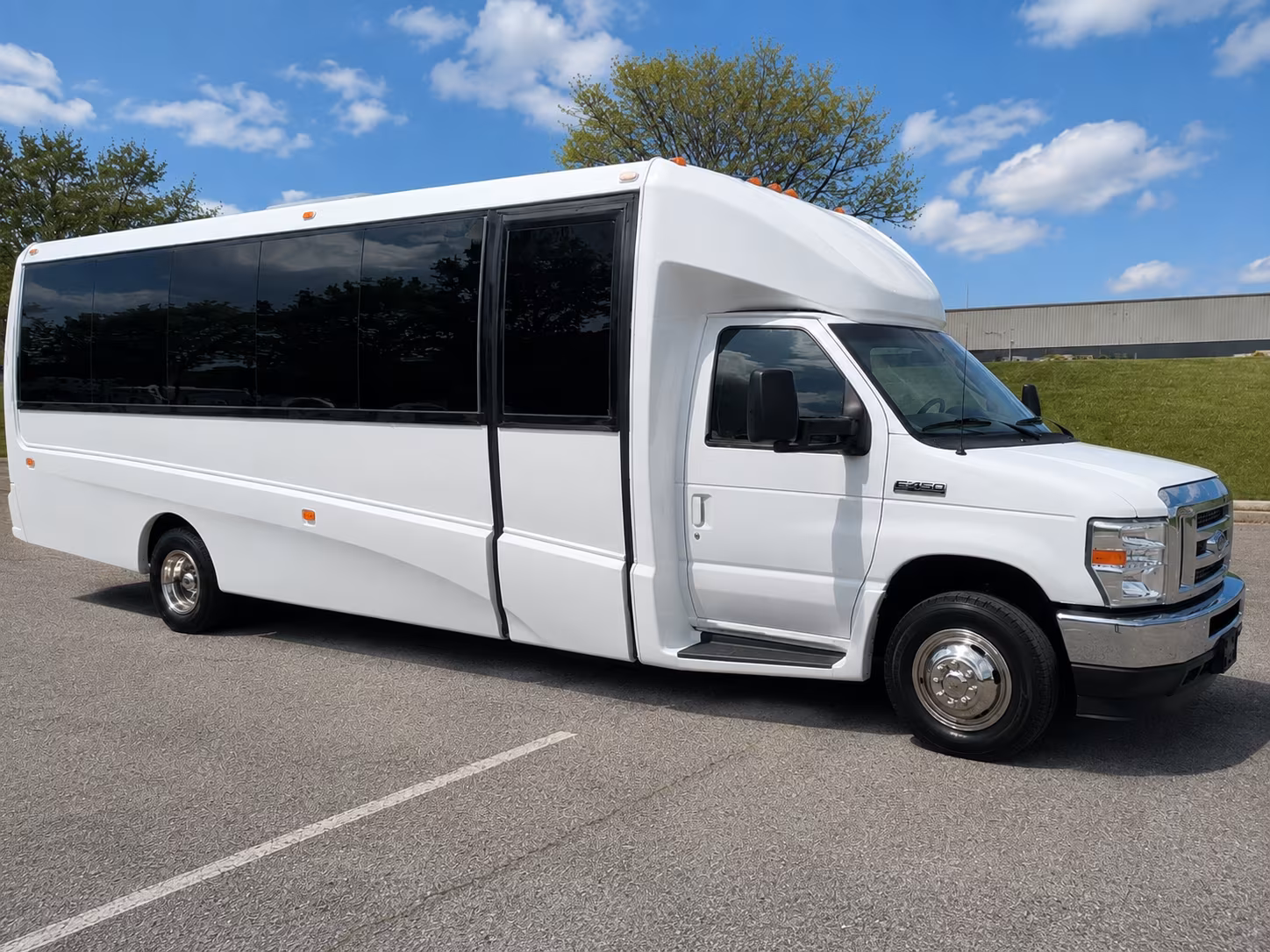 corporate and conference buses serving the manteca business corridor