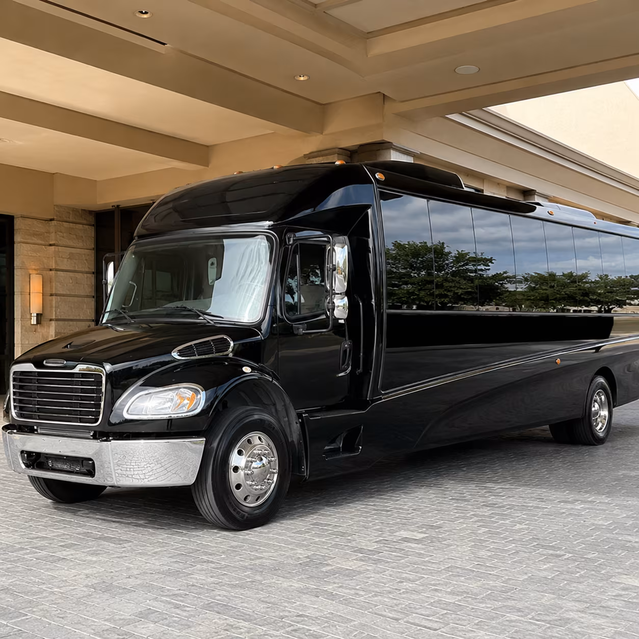 manteca 20 passenger minibus