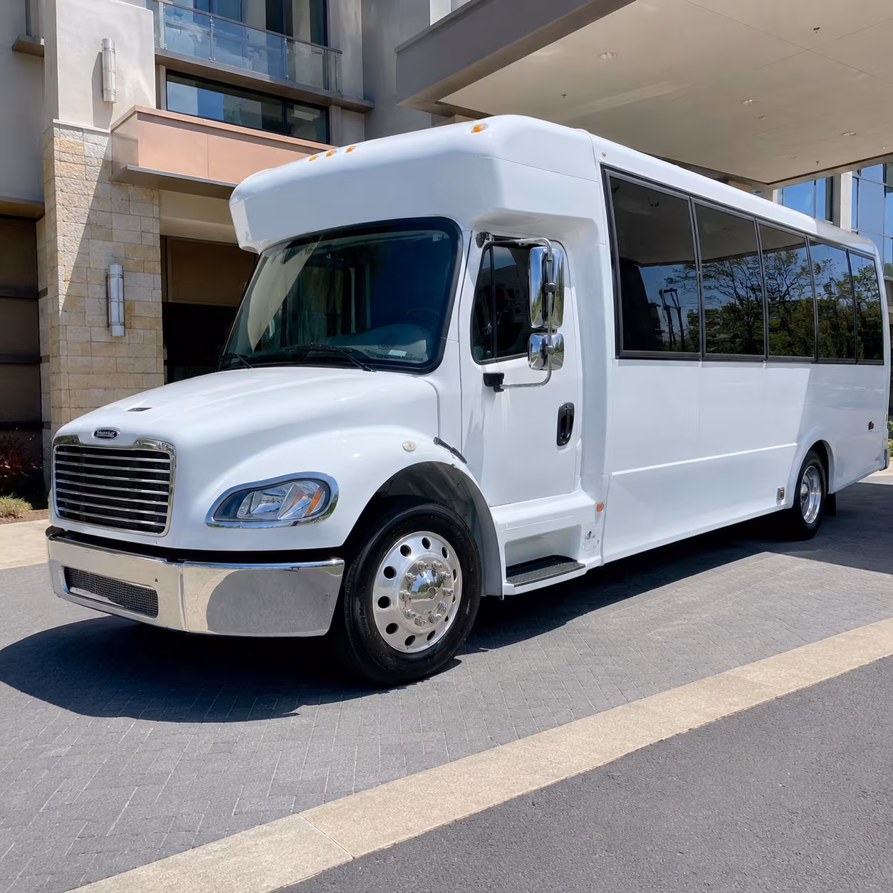 minibuses for manteca area day trips to stockton museums and parks